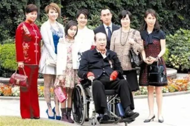 澳门和香港最准的资料免费公开，警惕虚假宣传，精选解析落实
